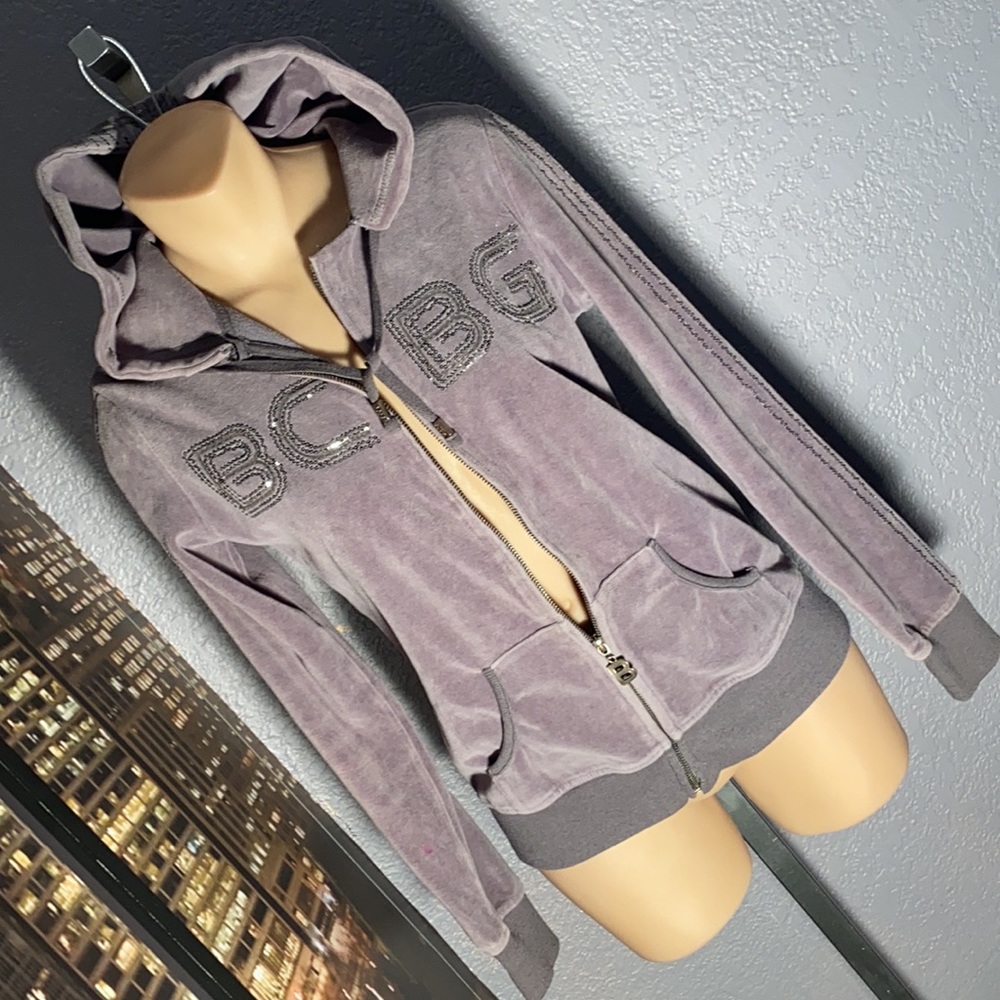 M - BCBG - sequin BCBG logo, dark grey velour zipped jacket w hood